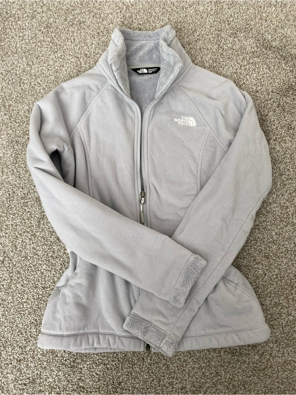 The North Face Women’s Light Gray Fleece Jacket (Fully Lined)